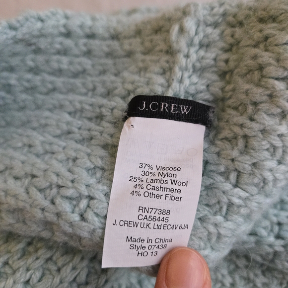 J. Crew Wool Blend Chunky Soft Mint Green Waffle Knit Infinity Scarf MI3 - Picture 3 of 7